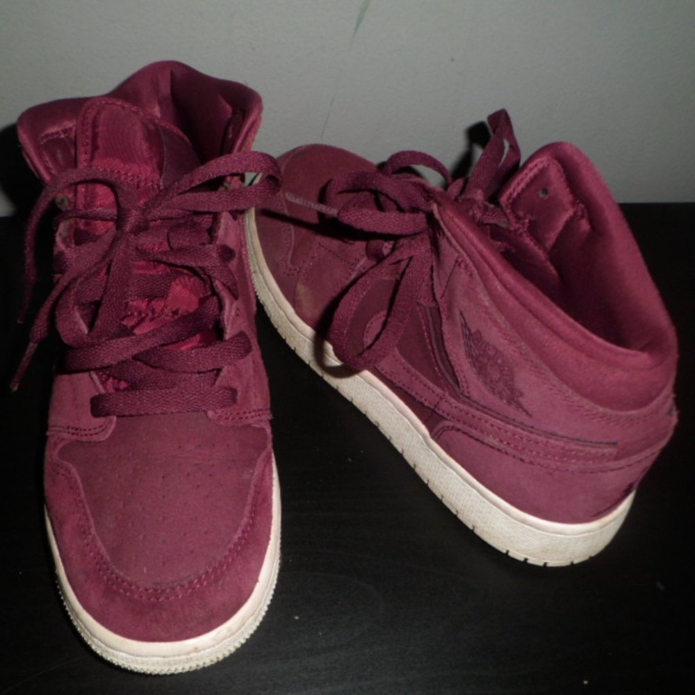 Air Jordan Nike Burgundy Suede Sneakers Size 4.5 Youth Kids #TMX